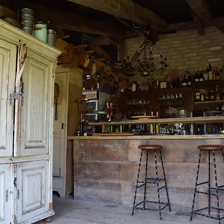 Konukevi Luca Haza Feketeerdo