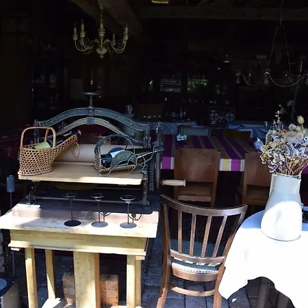 Luca Haza Feketeerdo